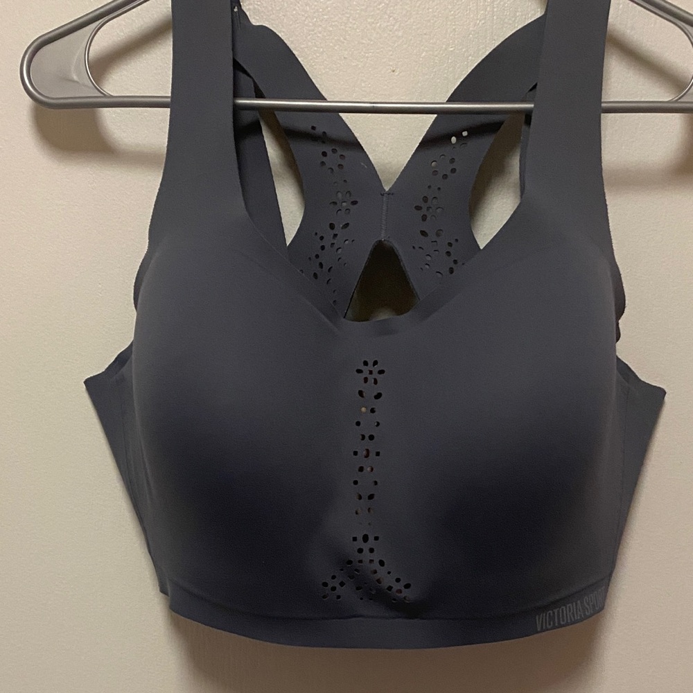 Victoria's Secret Dark Gray Sports Bra NWOT SÚPER COMFORT AND COMPLETE SUPPORT!
